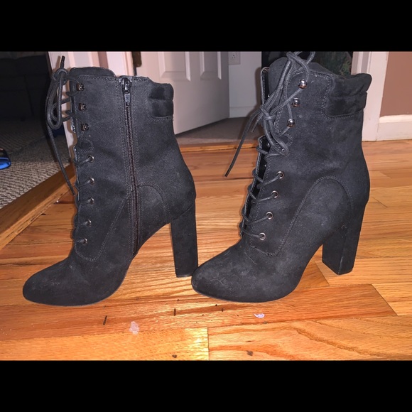 Shoes - Picture 3 of 4